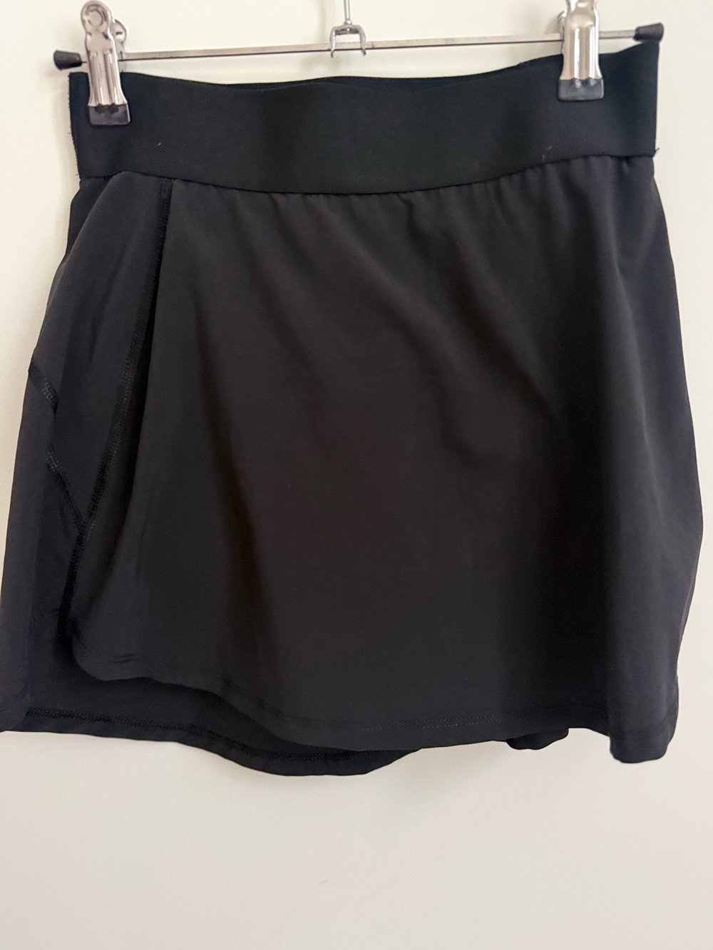 Golden BUTTER Essential Skort - Aritzia